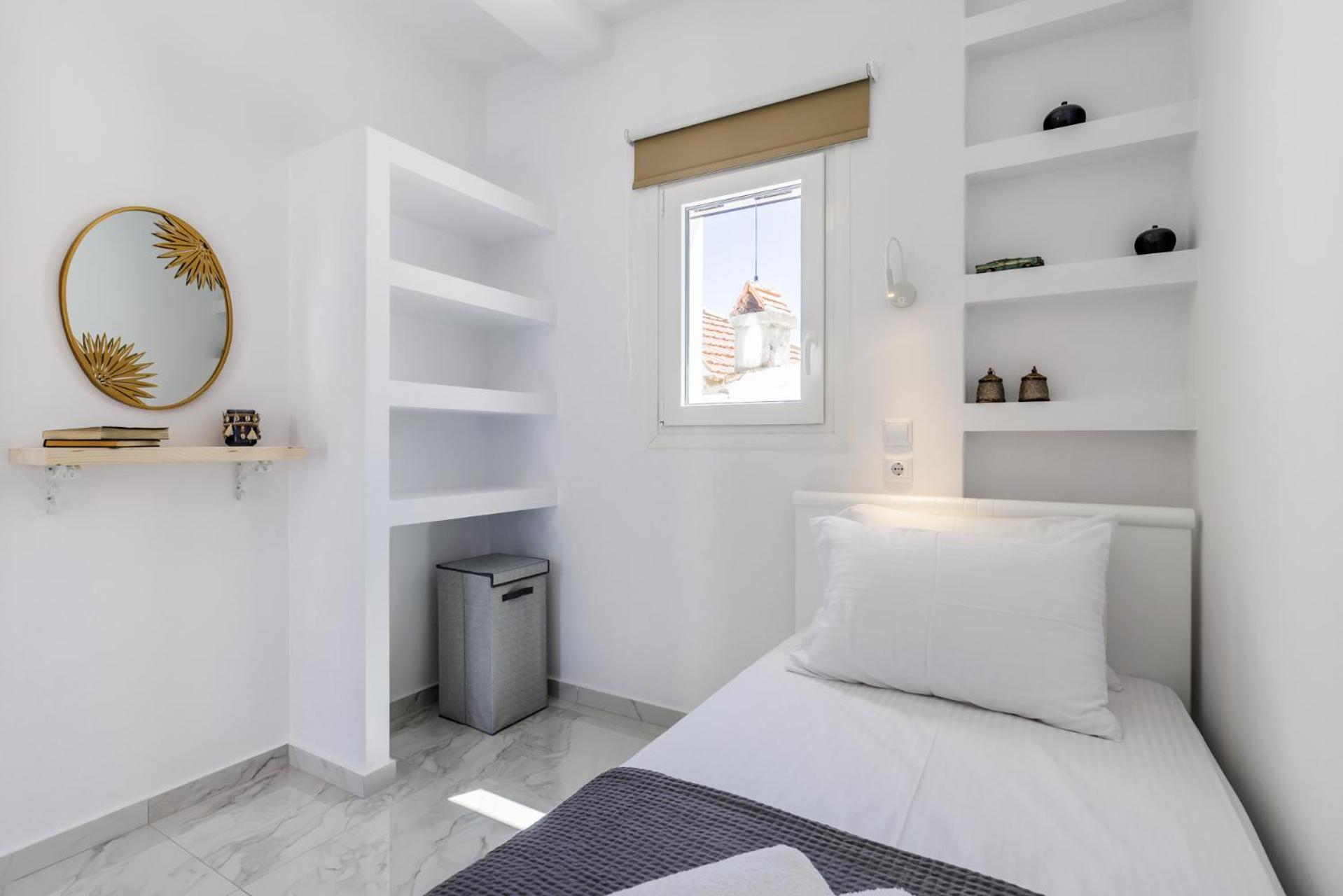 House Victoria Skopelos Town